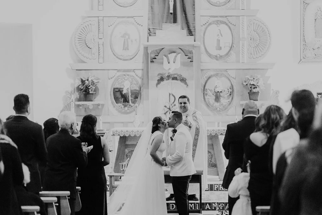 Alicia+lucia+photography+-+albuquerque+wedding+photographer+-+santa+fe+wedding+photography+-+new+mexico+wedding+photographer+-+taos+new+mexico+-+taos+wedding+-+el+monte+sagrado+wedding+-+winter+wedding_0047.jpg