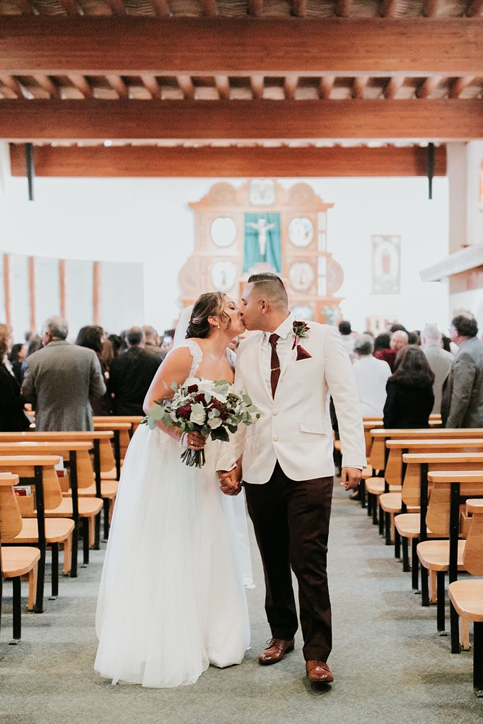 Alicia+lucia+photography+-+albuquerque+wedding+photographer+-+santa+fe+wedding+photography+-+new+mexico+wedding+photographer+-+taos+new+mexico+-+taos+wedding+-+el+monte+sagrado+wedding+-+winter+wedding_0049.jpg