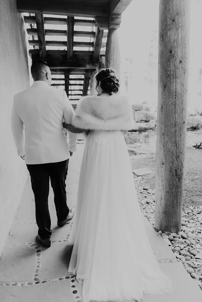 Alicia+lucia+photography+-+albuquerque+wedding+photographer+-+santa+fe+wedding+photography+-+new+mexico+wedding+photographer+-+taos+new+mexico+-+taos+wedding+-+el+monte+sagrado+wedding+-+winter+wedding_0062.jpg