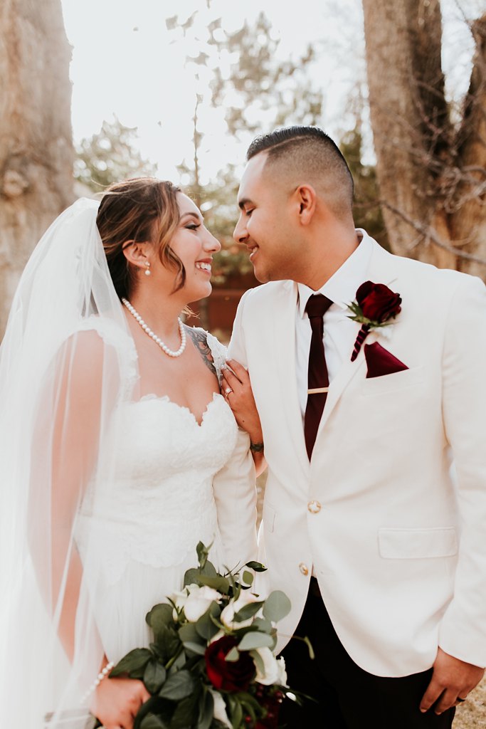 Alicia+lucia+photography+-+albuquerque+wedding+photographer+-+santa+fe+wedding+photography+-+new+mexico+wedding+photographer+-+taos+new+mexico+-+taos+wedding+-+el+monte+sagrado+wedding+-+winter+wedding_0075.jpg