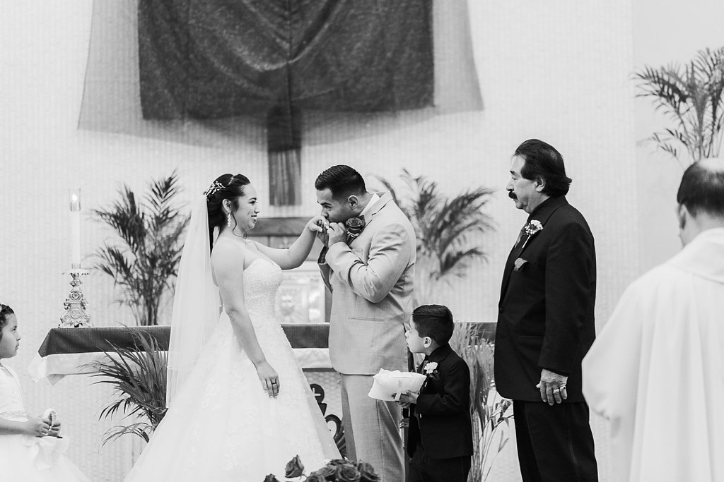 Alicia+lucia+photography+-+albuquerque+wedding+photographer+-+santa+fe+wedding+photography+-+new+mexico+wedding+photographer+-+albuquerque+wedding+-+albuquerque+winter+wedding_0029.jpg