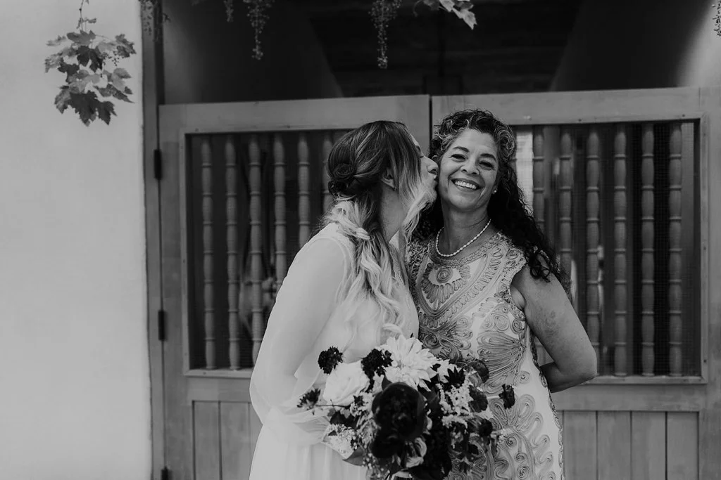 Alicia+lucia+photography+-+albuquerque+wedding+photographer+-+santa+fe+wedding+photography+-+new+mexico+wedding+photographer+-+los+poblanos+wedding+-+los+poblanos+summer+wedding+-+rainy+los+poblanos+wedding_0020.jpg