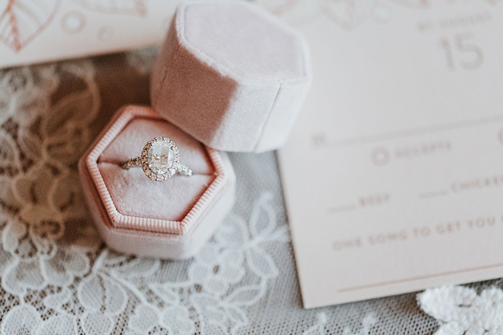 Alicia+lucia+photography+-+albuquerque+wedding+photographer+-+santa+fe+wedding+photography+-+new+mexico+wedding+photographer+-+new+mexico+wedding+-+santa+fe+wedding+-+la+fonda+wedding+-+la+fonda+fall+wedding_0004.jpg