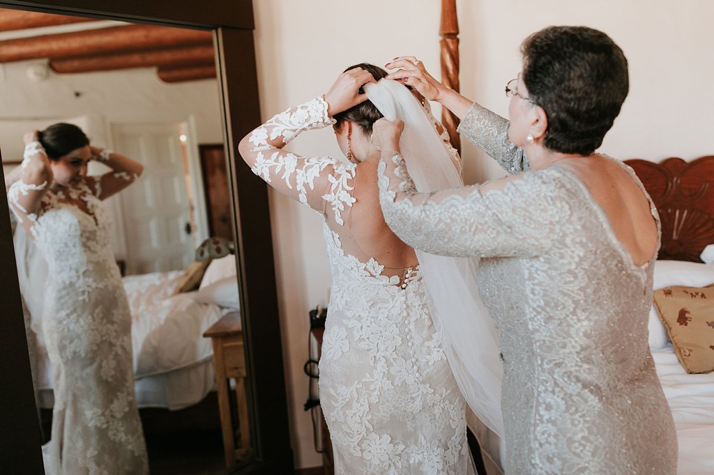 Alicia+lucia+photography+-+albuquerque+wedding+photographer+-+santa+fe+wedding+photography+-+new+mexico+wedding+photographer+-+new+mexico+wedding+-+santa+fe+wedding+-+la+fonda+wedding+-+la+fonda+fall+wedding_0020.jpg