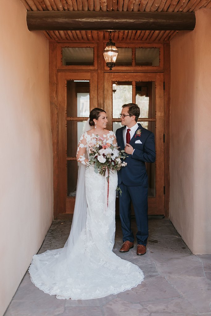 Alicia+lucia+photography+-+albuquerque+wedding+photographer+-+santa+fe+wedding+photography+-+new+mexico+wedding+photographer+-+new+mexico+wedding+-+santa+fe+wedding+-+la+fonda+wedding+-+la+fonda+fall+wedding_0042.jpg