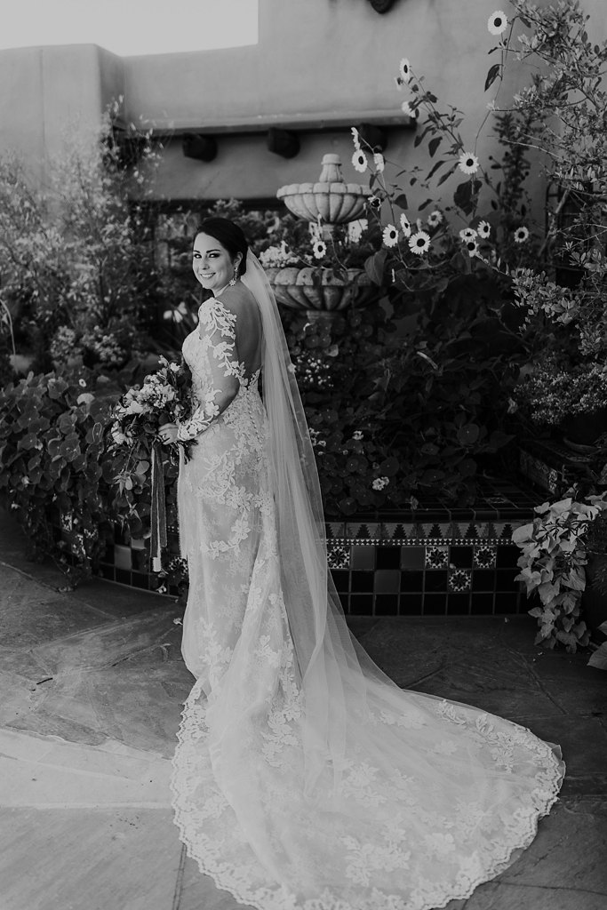 Alicia+lucia+photography+-+albuquerque+wedding+photographer+-+santa+fe+wedding+photography+-+new+mexico+wedding+photographer+-+new+mexico+wedding+-+santa+fe+wedding+-+la+fonda+wedding+-+la+fonda+fall+wedding_0055.jpg
