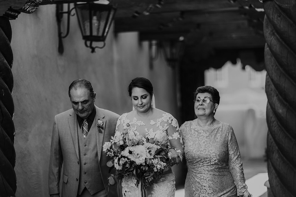 Alicia+lucia+photography+-+albuquerque+wedding+photographer+-+santa+fe+wedding+photography+-+new+mexico+wedding+photographer+-+new+mexico+wedding+-+santa+fe+wedding+-+la+fonda+wedding+-+la+fonda+fall+wedding_0080.jpg