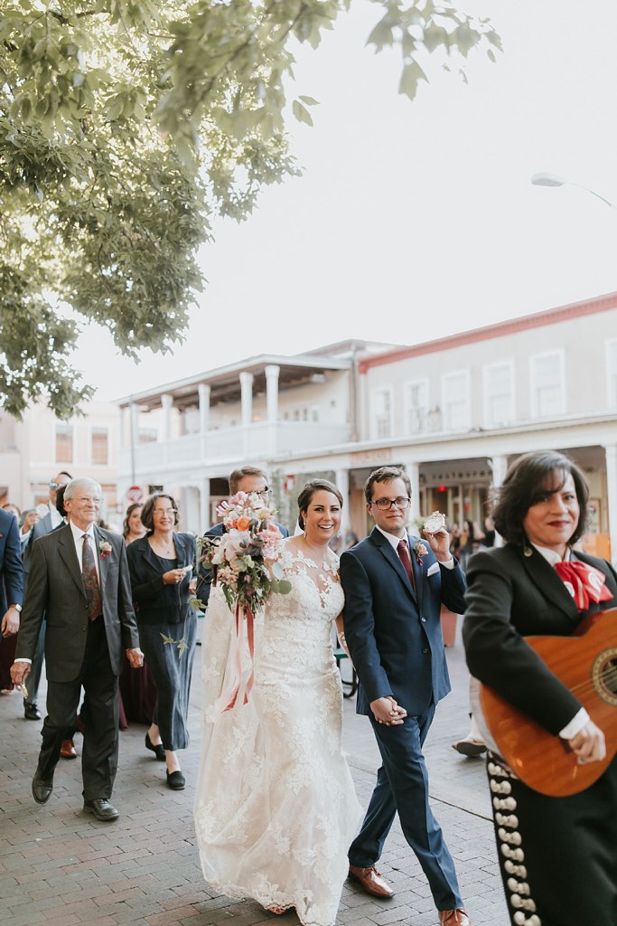 Alicia+lucia+photography+-+albuquerque+wedding+photographer+-+santa+fe+wedding+photography+-+new+mexico+wedding+photographer+-+new+mexico+wedding+-+santa+fe+wedding+-+la+fonda+wedding+-+la+fonda+fall+wedding_0095.jpg