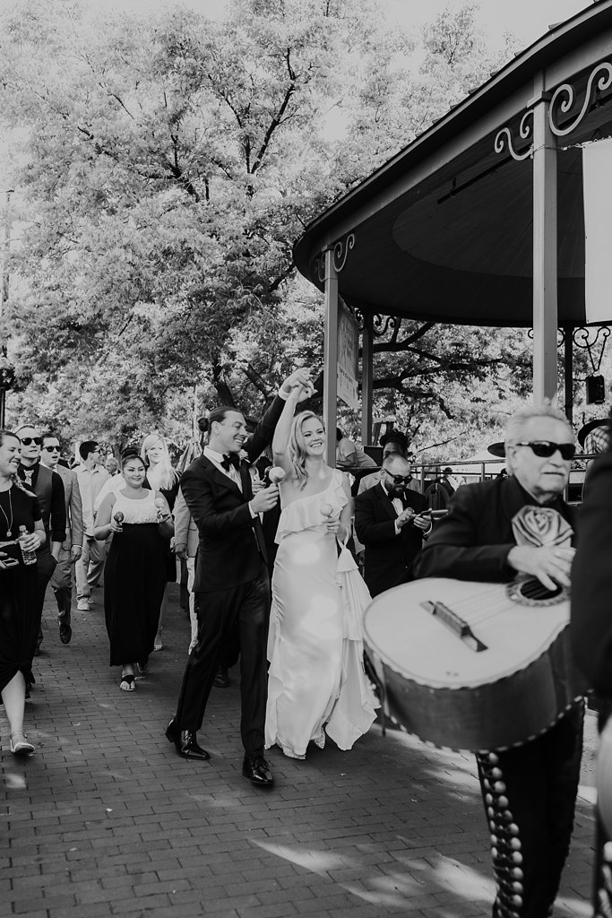 Alicia+lucia+photography+-+albuquerque+wedding+photographer+-+santa+fe+wedding+photography+-+new+mexico+wedding+photographer+-+new+mexico+wedding+-+la+fonda+on+the+plaza+-+la+fonda+late+summer+wedding_0058.jpg