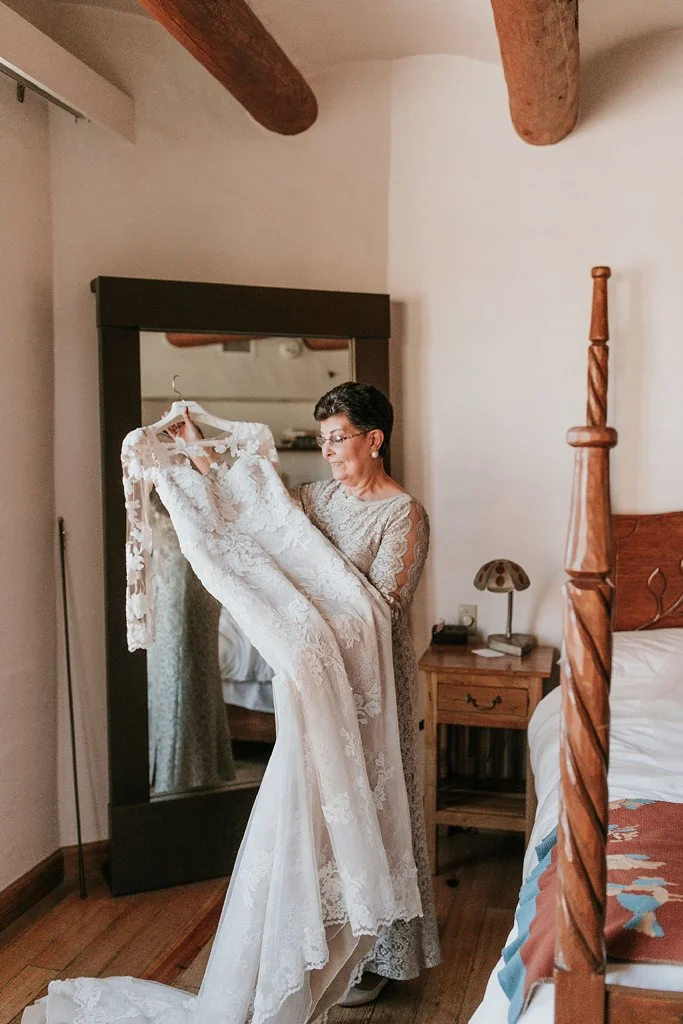 Alicia+lucia+photography+-+albuquerque+wedding+photographer+-+santa+fe+wedding+photography+-+new+mexico+wedding+photographer+-+new+mexico+wedding+-+santa+fe+wedding+-+albuquerque+wedding+-+wedding+dresses+-+fall+wedding+dress_0010.jpg