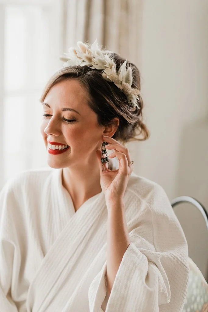 Alicia+lucia+photography+-+albuquerque+wedding+photographer+-+santa+fe+wedding+photography+-+new+mexico+wedding+photographer+-+new+mexico+wedding+-+santa+fe+wedding+-+albuquerque+wedding+-+bridal+accessories_0005.jpg
