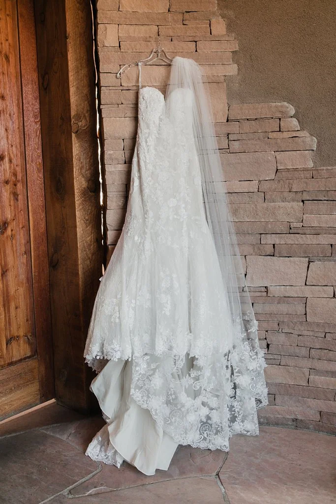 Alicia+lucia+photography+-+albuquerque+wedding+photographer+-+santa+fe+wedding+photography+-+new+mexico+wedding+photographer+-+new+mexico+wedding+-+santa+fe+wedding+-+albuquerque+wedding+-+bridal+accessories_0019.jpg