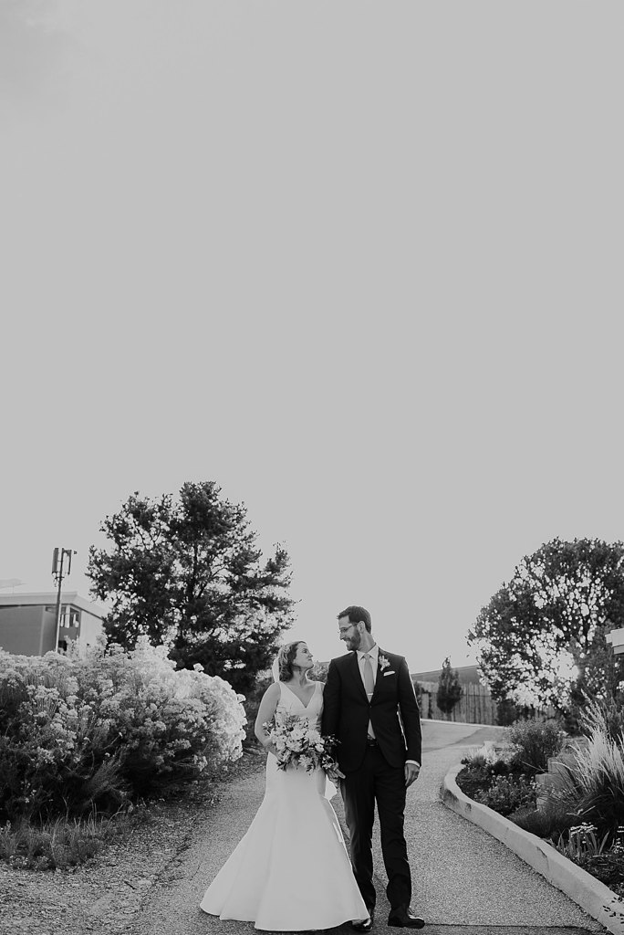Alicia+lucia+photography+-+albuquerque+wedding+photographer+-+santa+fe+wedding+photography+-+new+mexico+wedding+photographer+-+new+mexico+wedding+-+santa+fe+wedding+-+santa+fe+opera+wedding_0054.jpg