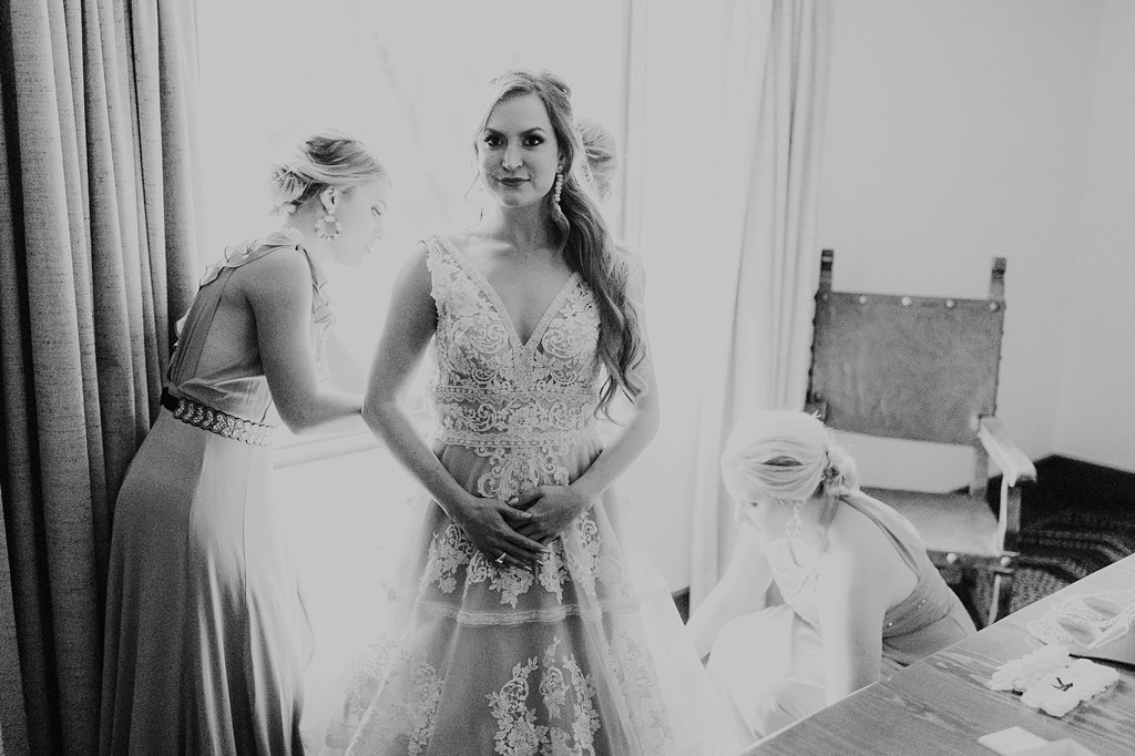 Alicia+lucia+photography+-+albuquerque+wedding+photographer+-+santa+fe+wedding+photography+-+new+mexico+wedding+photographer+-+new+mexico+wedding+-+santa+fe+wedding+-+la+posada+santa+fe+-+la+posada+wedding+-+la+posada+fall+wedding_0011.jpg