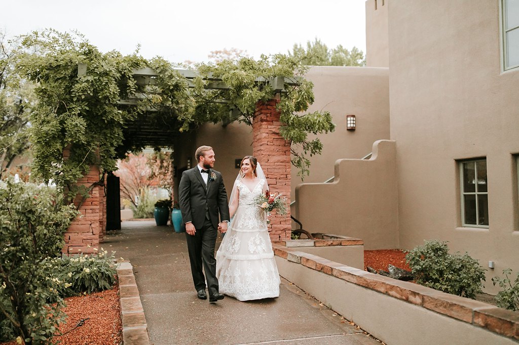 Alicia+lucia+photography+-+albuquerque+wedding+photographer+-+santa+fe+wedding+photography+-+new+mexico+wedding+photographer+-+new+mexico+wedding+-+santa+fe+wedding+-+la+posada+santa+fe+-+la+posada+wedding+-+la+posada+fall+wedding_0081.jpg
