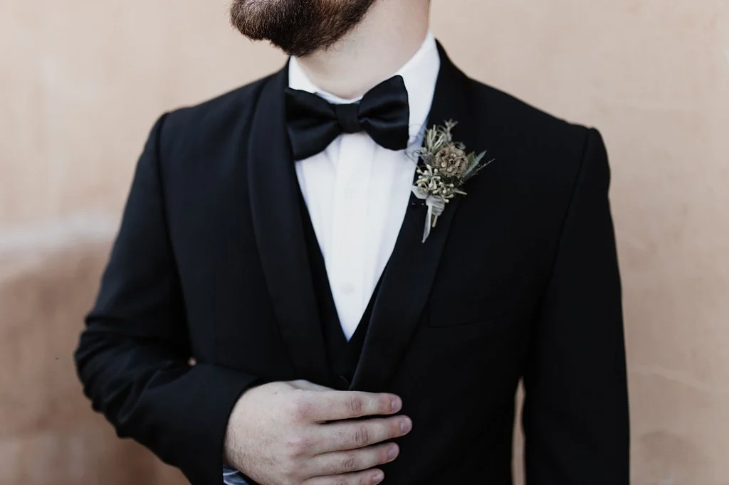 Alicia+lucia+photography+-+albuquerque+wedding+photographer+-+santa+fe+wedding+photography+-+new+mexico+wedding+photographer+-+new+mexico+wedding+-+wedding+florals+-+winter+wedding+-+winter+wedding+florals_0001.jpg