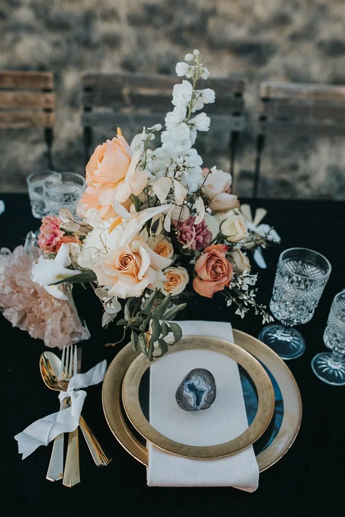 Alicia+lucia+photography+-+albuquerque+wedding+photographer+-+santa+fe+wedding+photography+-+new+mexico+wedding+photographer+-+new+mexico+wedding+-+wedding+florals+-+winter+wedding+-+winter+wedding+florals_0052.jpg