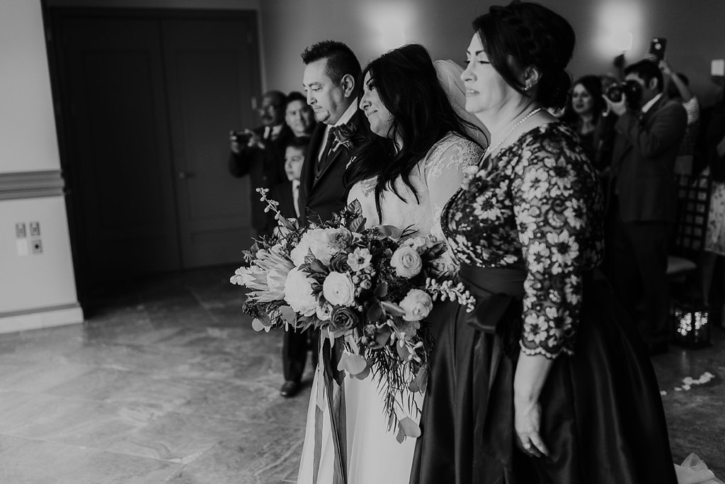 Alicia+lucia+photography+-+albuquerque+wedding+photographer+-+santa+fe+wedding+photography+-+new+mexico+wedding+photographer+-+new+mexico+wedding+-+wedding+photographer+-+groom+reactions_0027.jpg