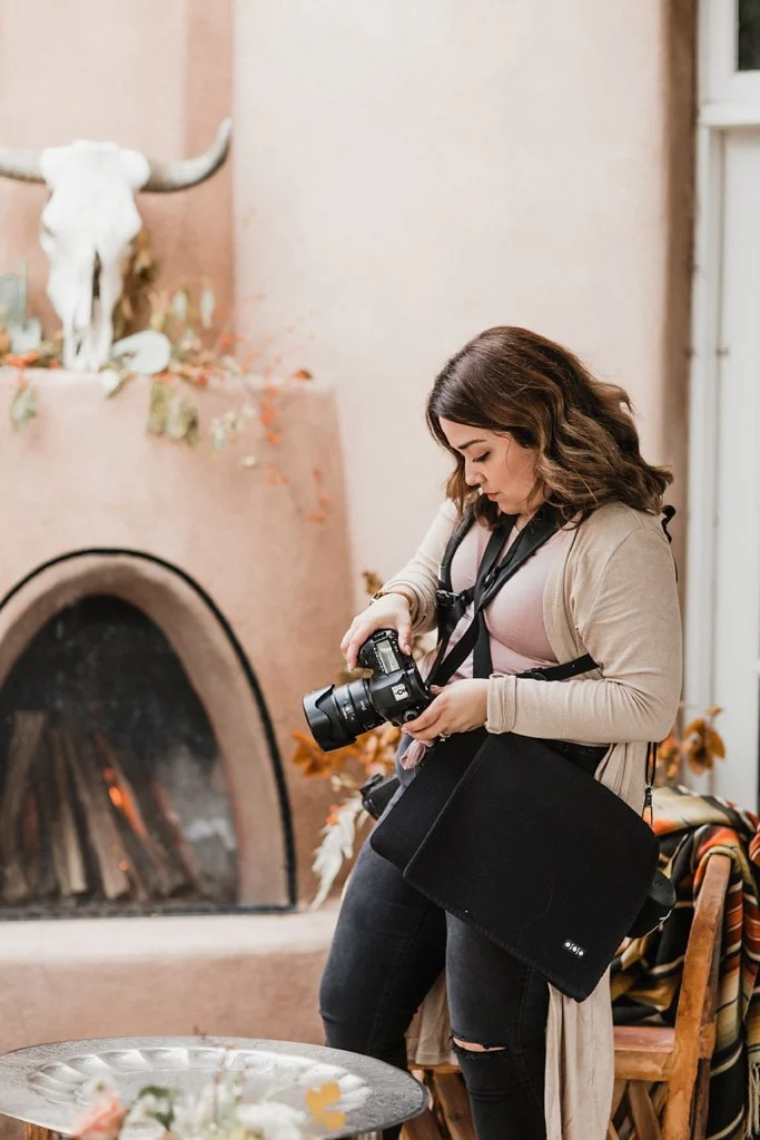 Alicia+lucia+photography+-+albuquerque+wedding+photographer+-+santa+fe+wedding+photography+-+new+mexico+wedding+photographer+-+new+mexico+wedding+-+wedding+photographer+-+wedding+behind+the+scenes+-+wedding+photography+team_0023.jpg