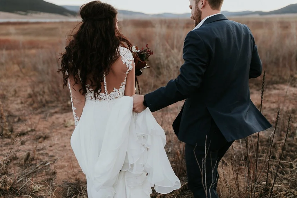 Alicia+lucia+photography+-+albuquerque+wedding+photographer+-+santa+fe+wedding+photography+-+new+mexico+wedding+photographer+-+new+mexico+wedding+-+winter+wedding+-+winter+wedding+gowns_0022.jpg