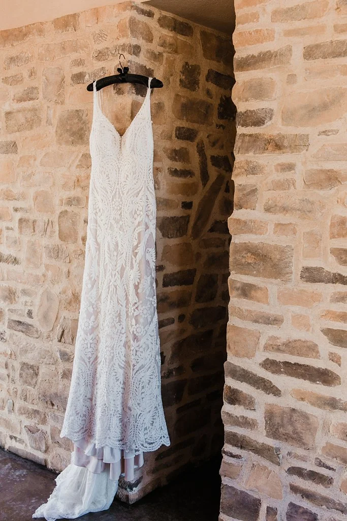 Alicia+lucia+photography+-+albuquerque+wedding+photographer+-+santa+fe+wedding+photography+-+new+mexico+wedding+photographer+-+new+mexico+wedding+-+winter+wedding+-+winter+wedding+gowns_0046.jpg