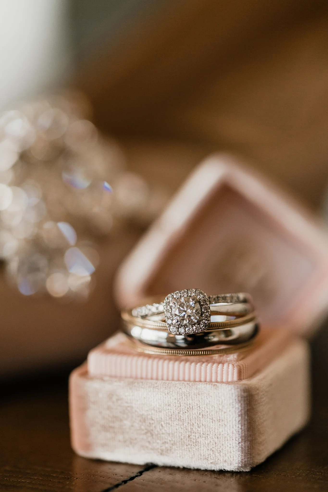 Alicia+lucia+photography+-+albuquerque+wedding+photographer+-+santa+fe+wedding+photography+-+new+mexico+wedding+photographer+-+new+mexico+wedding+-+santa+fe+wedding+-+albuquerque+wedding+-+wedding+rings+-+engagement+rings_0017.jpg