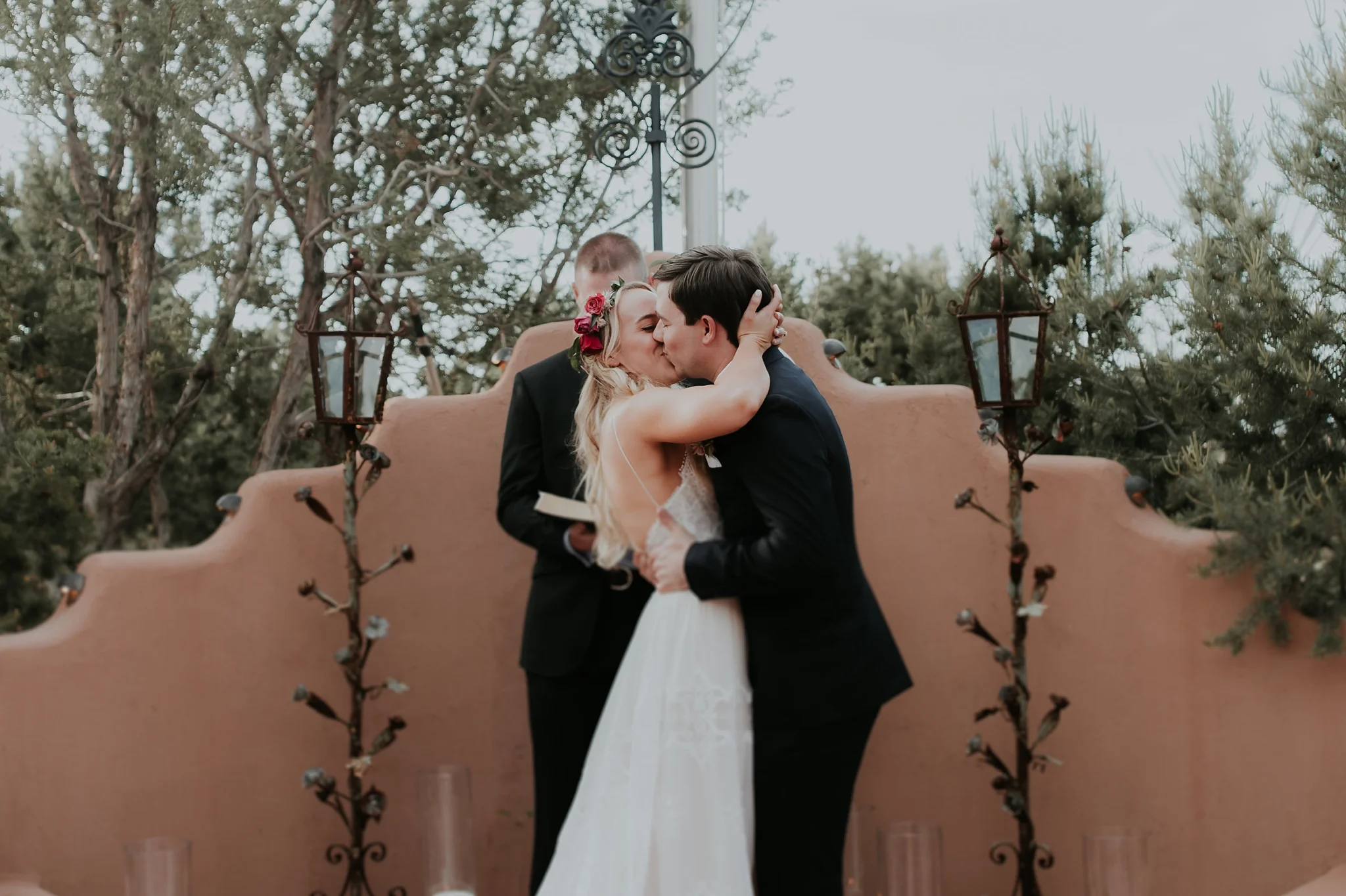 Alicia+lucia+photography+-+albuquerque+wedding+photographer+-+santa+fe+wedding+photography+-+new+mexico+wedding+photographer+-+new+mexico+wedding+-+albuquerque+wedding+-+santa+fe+wedding+-+wedding+kisses+-+wedding+first+kisses_0045.jpg