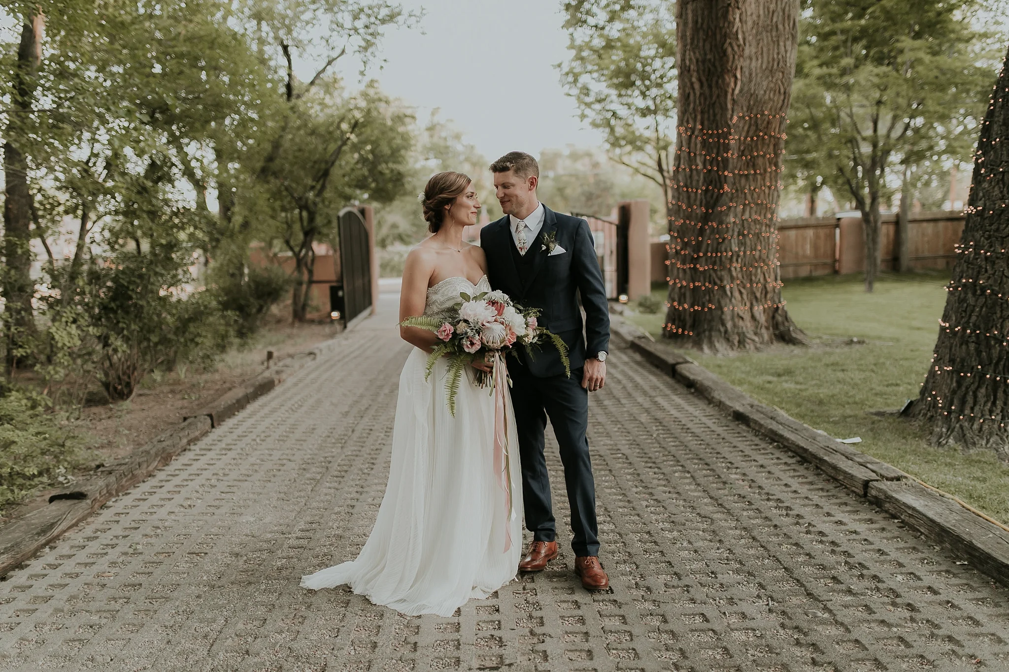 Alicia+lucia+photography+-+albuquerque+wedding+photographer+-+santa+fe+wedding+photography+-+new+mexico+wedding+photographer+-+new+mexico+wedding+-+wedding+venues+-+new+mexico+wedding+venues+-+colorado+wedding+venues_0108.jpg