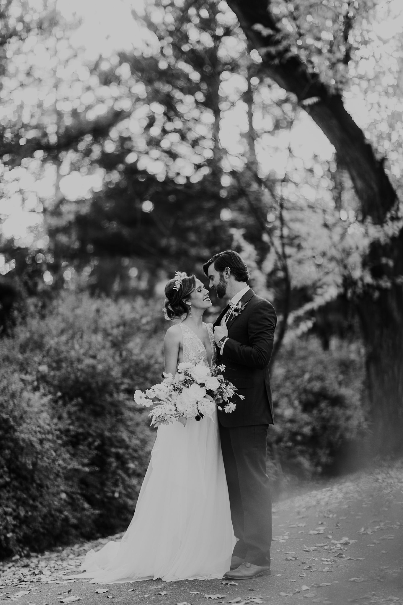 Alicia+lucia+photography+-+albuquerque+wedding+photographer+-+santa+fe+wedding+photography+-+new+mexico+wedding+photographer+-+new+mexico+wedding+-+albuquerque+wedding+-+rocky+mountain+bride+-+los+poblanos+wedding_0099.jpg