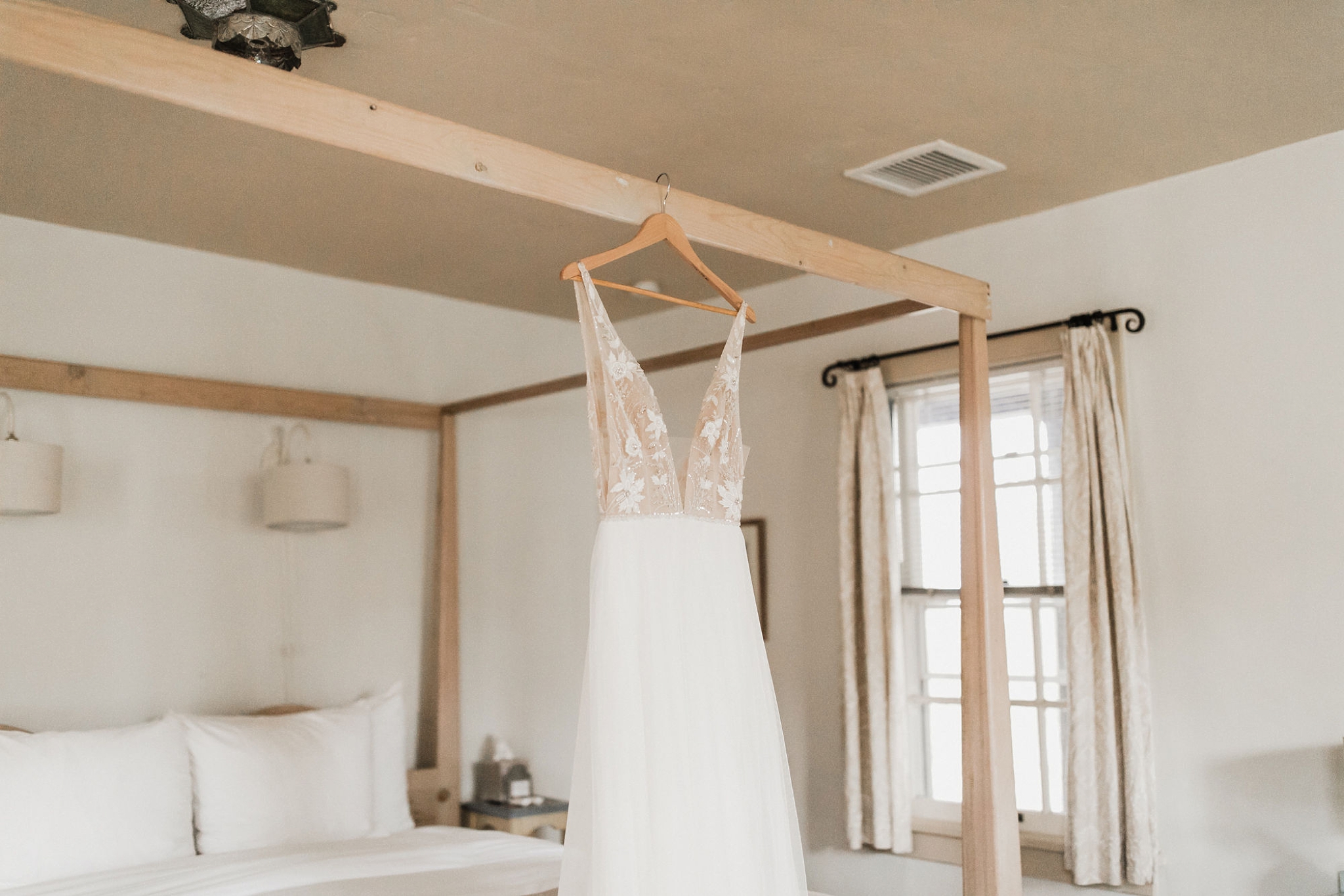 Alicia+lucia+photography+-+albuquerque+wedding+photographer+-+santa+fe+wedding+photography+-+new+mexico+wedding+photographer+-+new+mexico+wedding+-+albuquerque+wedding+-+rocky+mountain+bride+-+los+poblanos+wedding_0128.jpg