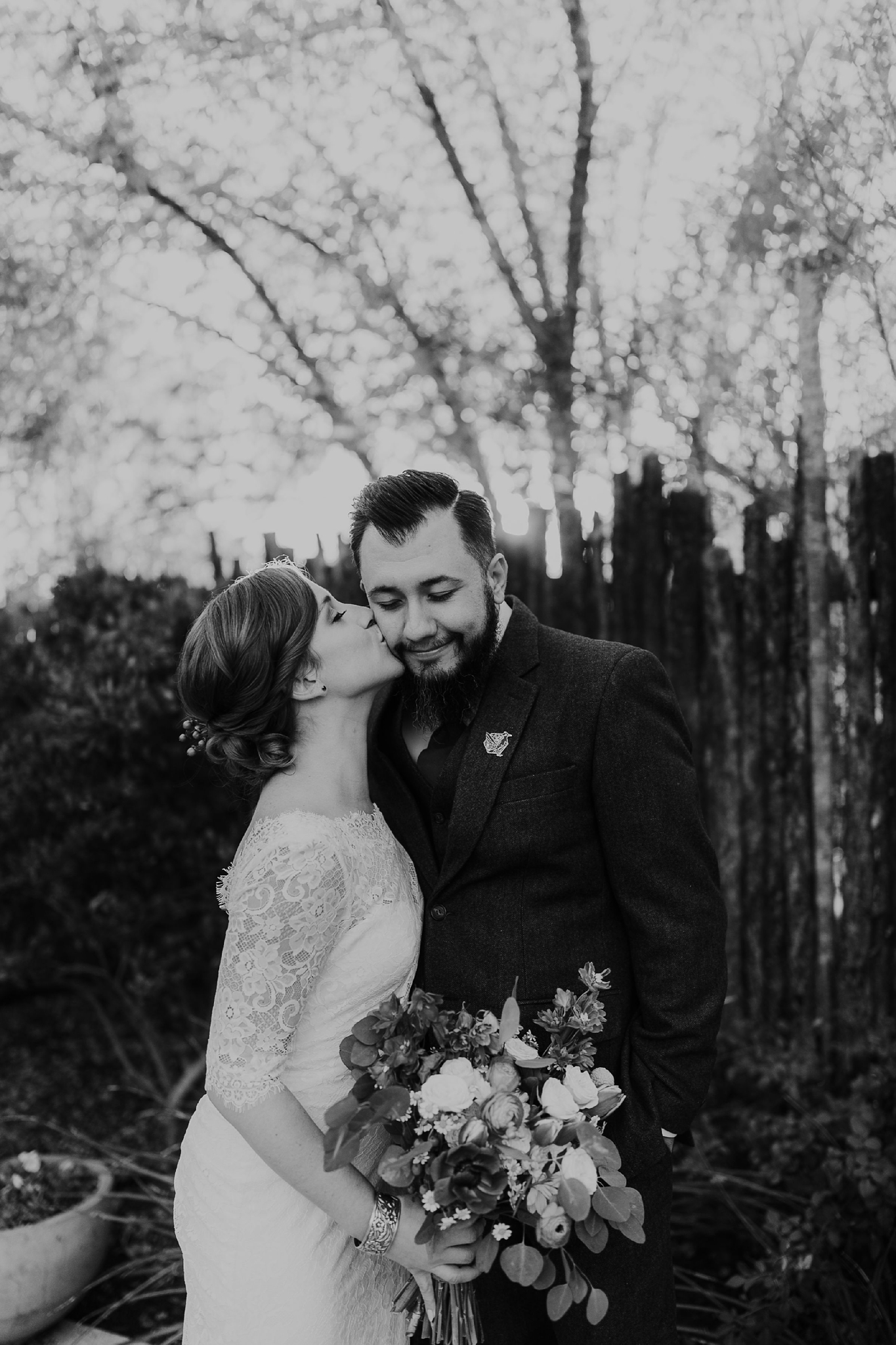 Alicia+lucia+photography+-+albuquerque+wedding+photographer+-+santa+fe+wedding+photography+-+new+mexico+wedding+photographer+-+albuquerque+wedding+-+sarabande+bed+breakfast+-+bed+and+breakfast+wedding_0089.jpg