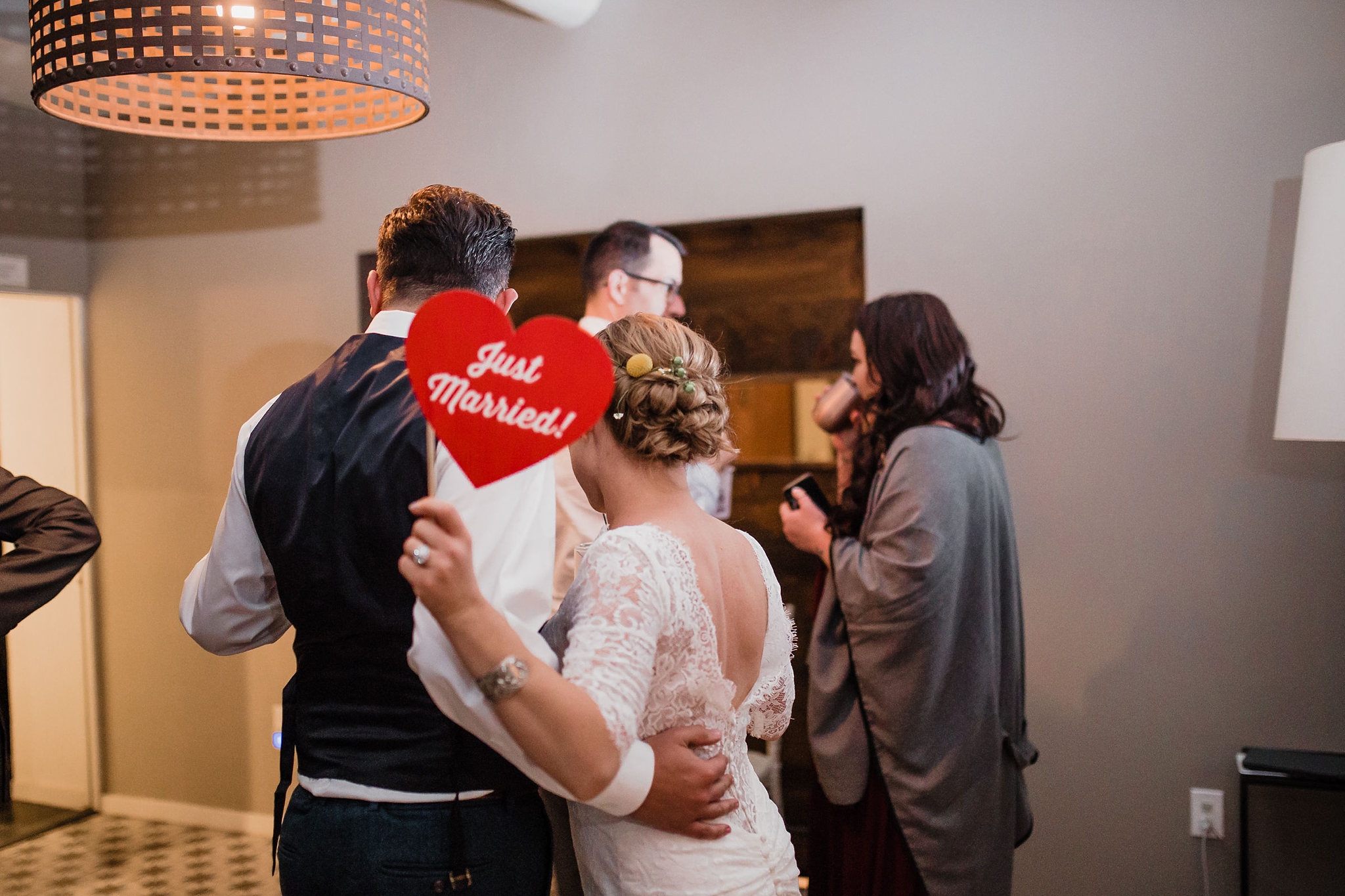 Alicia+lucia+photography+-+albuquerque+wedding+photographer+-+santa+fe+wedding+photography+-+new+mexico+wedding+photographer+-+albuquerque+wedding+-+sarabande+bed+breakfast+-+bed+and+breakfast+wedding_0116.jpg