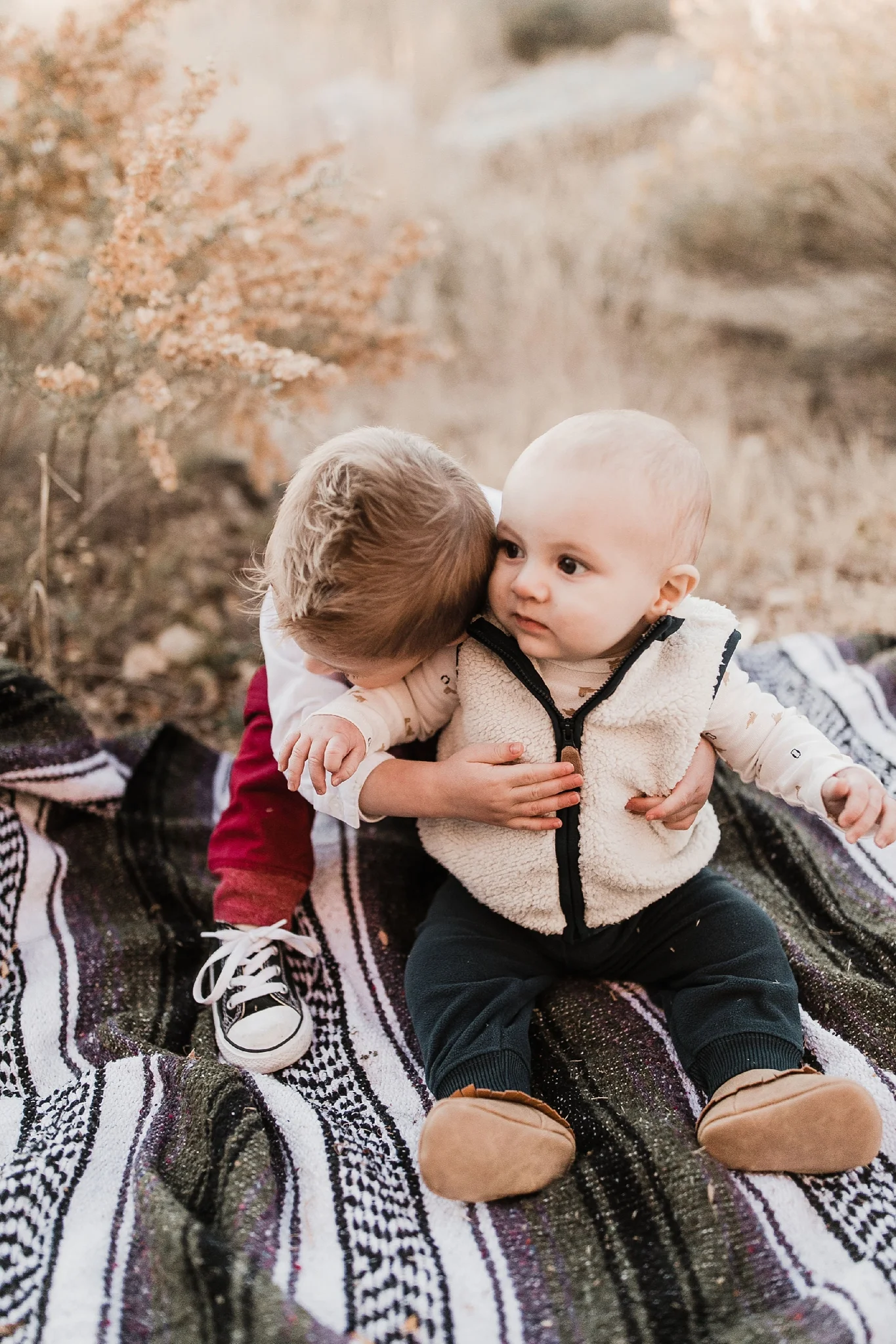 Alicia+lucia+photography+-+albuquerque+wedding+photographer+-+santa+fe+wedding+photography+-+new+mexico+wedding+photographer+-+family+photography+-+family+session+-+southwest+photographer+-+golden+hour+session_0018.jpg