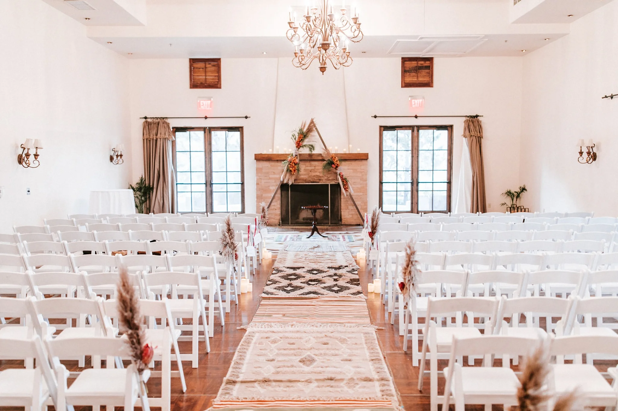 Alicia+lucia+photography+-+albuquerque+wedding+photographer+-+santa+fe+wedding+photography+-+new+mexico+wedding+photographer+-+wedding+ceremony+-+wedding+alter+-+floral+alter_0001.jpg