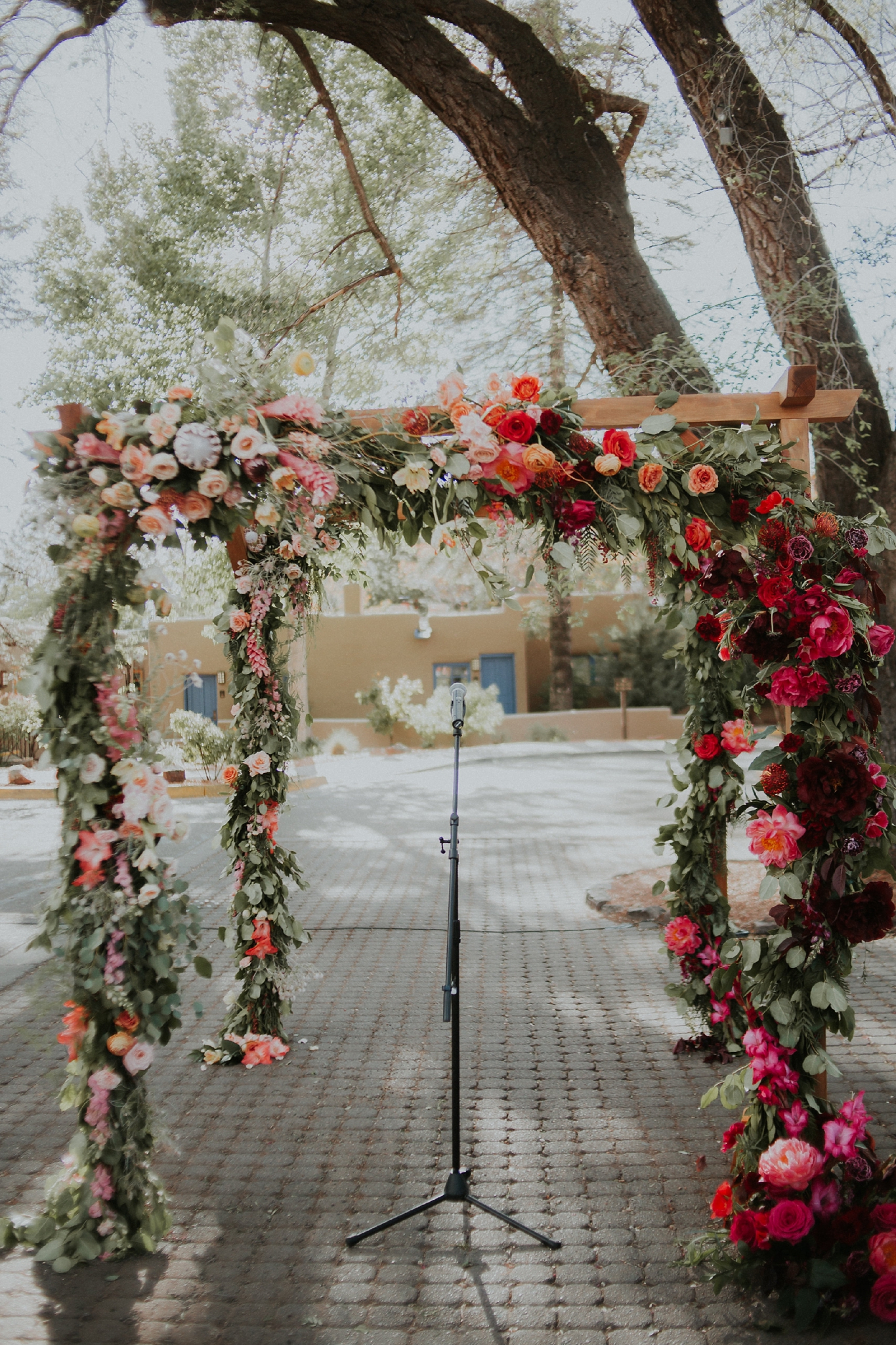 Alicia+lucia+photography+-+albuquerque+wedding+photographer+-+santa+fe+wedding+photography+-+new+mexico+wedding+photographer+-+wedding+ceremony+-+wedding+alter+-+floral+alter_0042.jpg