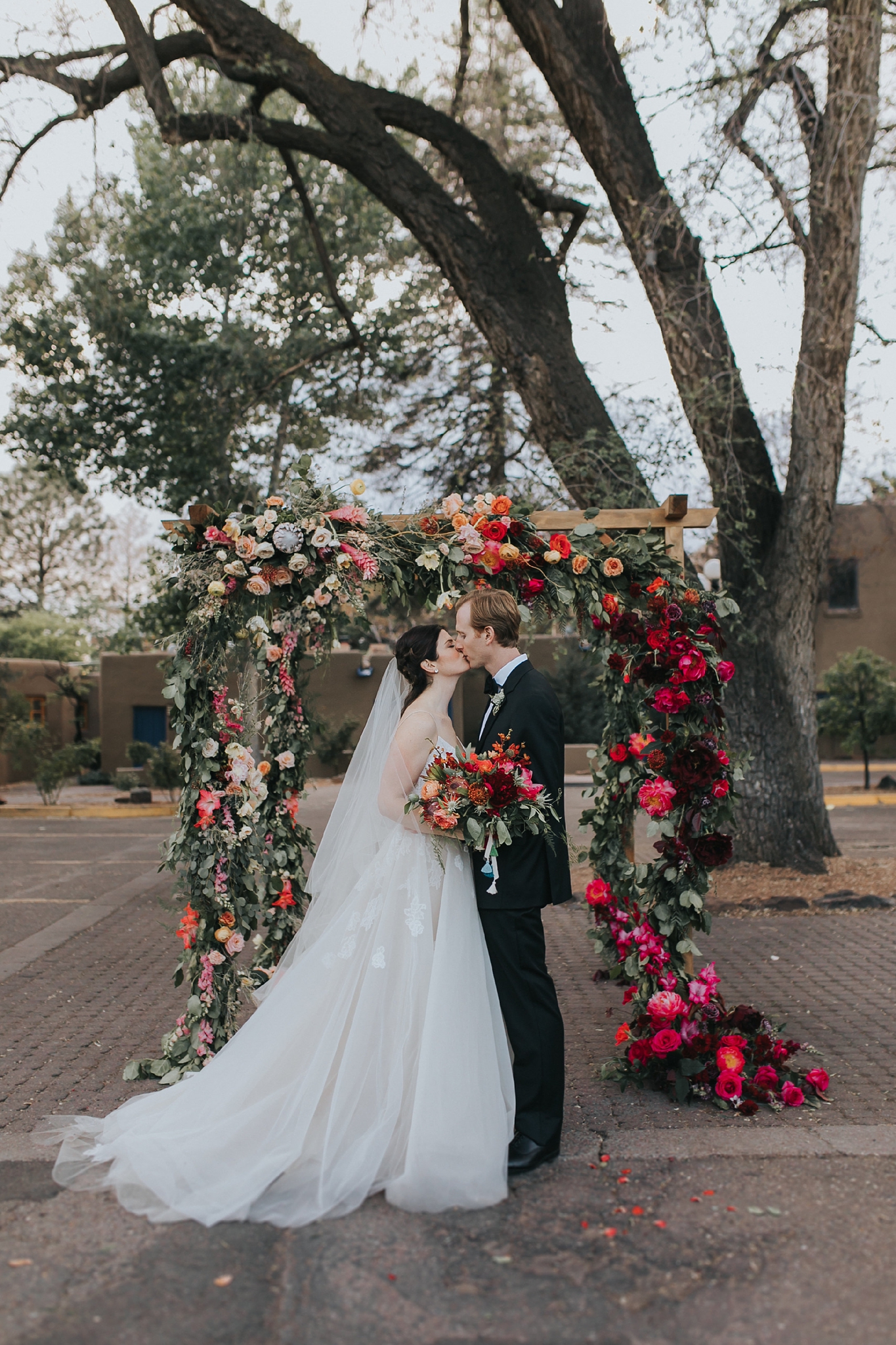 Alicia+lucia+photography+-+albuquerque+wedding+photographer+-+santa+fe+wedding+photography+-+new+mexico+wedding+photographer+-+wedding+ceremony+-+wedding+alter+-+floral+alter_0047.jpg