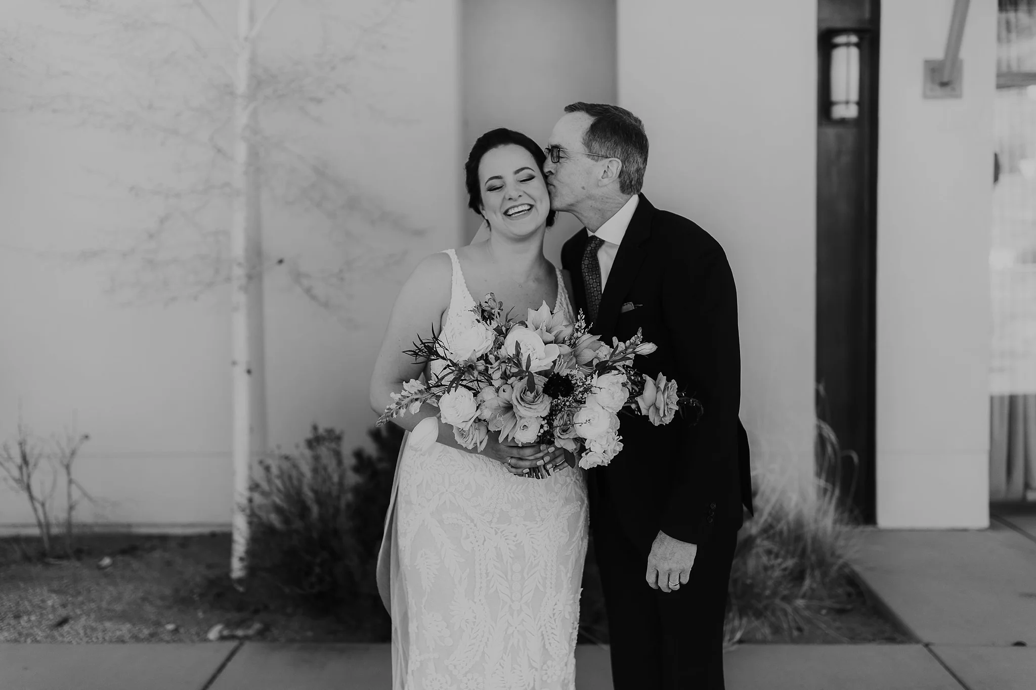 Alicia+lucia+photography+-+albuquerque+wedding+photographer+-+santa+fe+wedding+photography+-+new+mexico+wedding+photographer+-+new+mexico+wedding+-+santa+fe+wedding+-+four+seasons+wedding+-+winter+wedding_0023.jpg