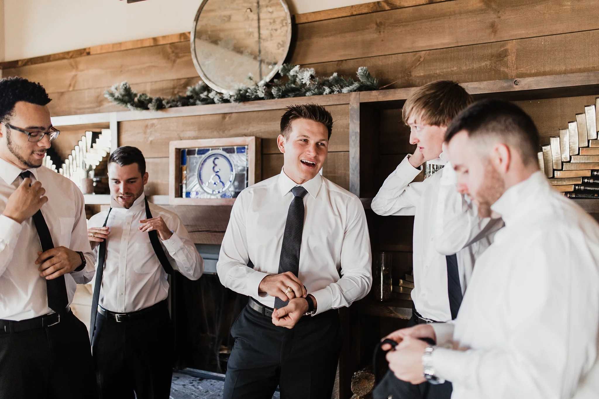 Alicia+lucia+photography+-+albuquerque+wedding+photographer+-+santa+fe+wedding+photography+-+new+mexico+wedding+photographer+-+new+mexico+wedding+-+santa+fe+wedding+-+four+seasons+wedding+-+winter+wedding_0026.jpg