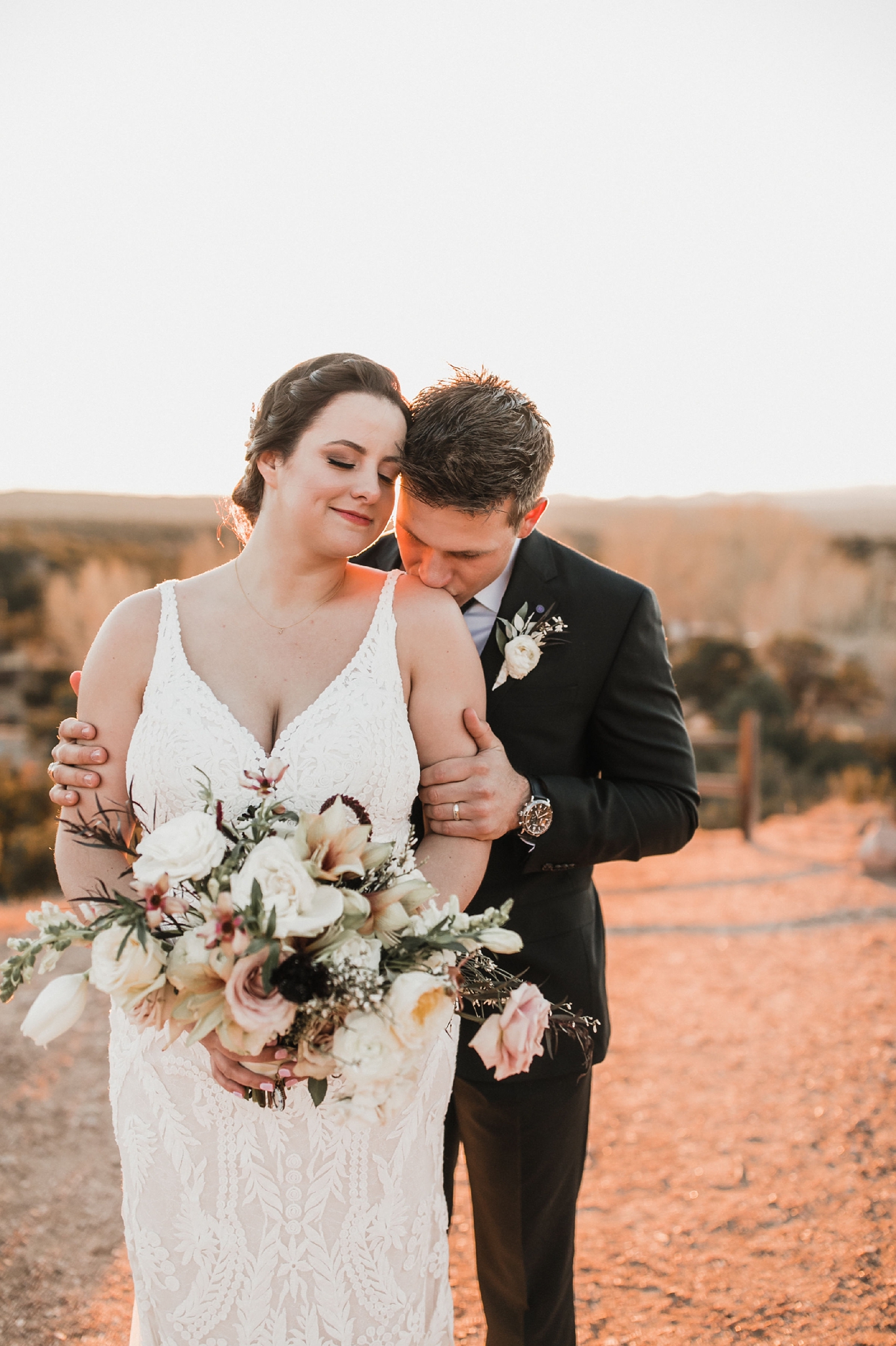 Alicia+lucia+photography+-+albuquerque+wedding+photographer+-+santa+fe+wedding+photography+-+new+mexico+wedding+photographer+-+new+mexico+wedding+-+santa+fe+wedding+-+four+seasons+wedding+-+winter+wedding_0099.jpg