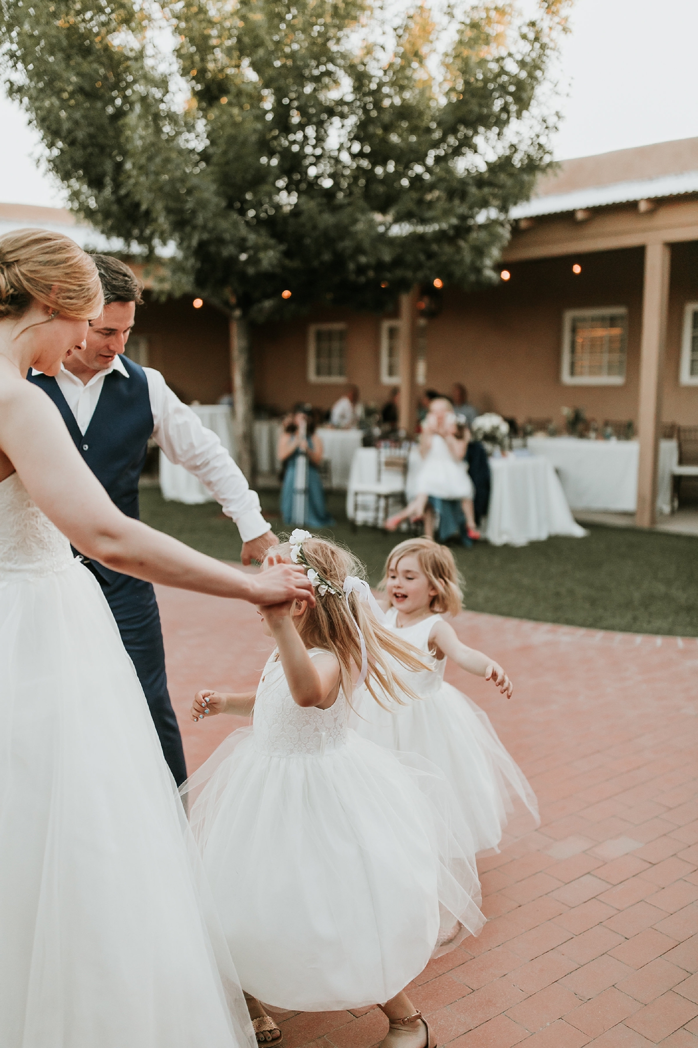 Alicia+lucia+photography+-+albuquerque+wedding+photographer+-+santa+fe+wedding+photography+-+new+mexico+wedding+photographer+-+new+mexico+wedding+-+flower+girl+-+wedding+flower+girl_0053.jpg