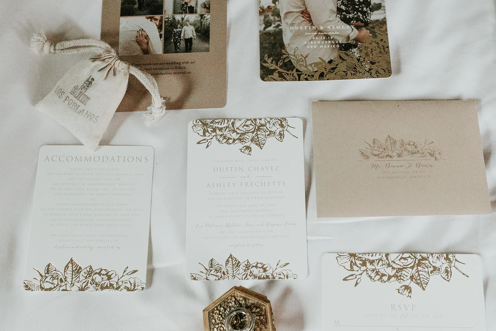 Alicia+lucia+photography+-+albuquerque+wedding+photographer+-+santa+fe+wedding+photography+-+new+mexico+wedding+photographer+-+new+mexico+wedding+-+wedding+invitations+-+invitation+suite+-+wedding+inspo_0022.jpg