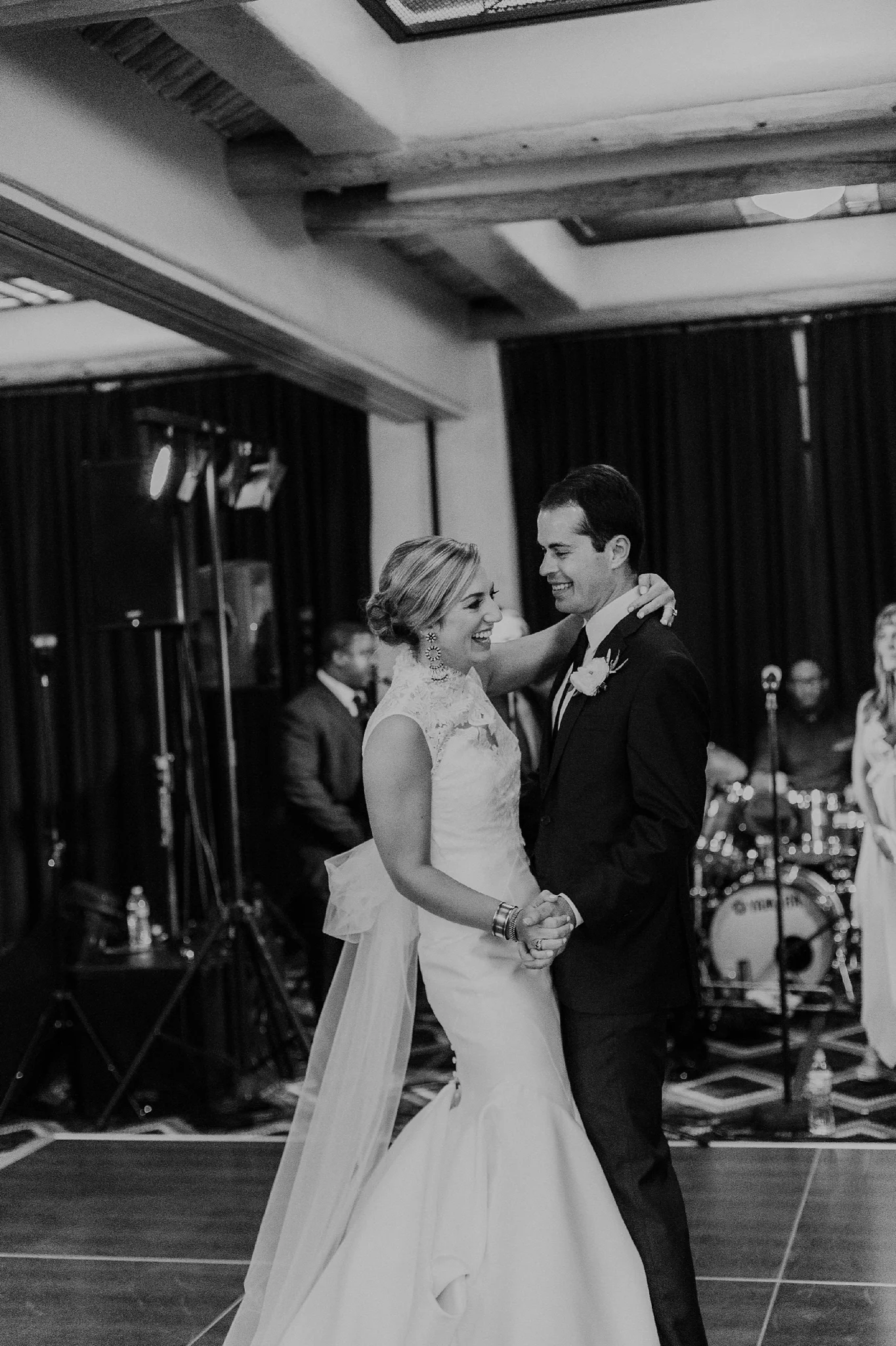 Alicia+lucia+photography+-+albuquerque+wedding+photographer+-+santa+fe+wedding+photography+-+new+mexico+wedding+photographer+-+new+mexico+wedding+-+wedding+planner+-+just+lovely+weddings+-+new+mexico+wedding+planner_0151.jpg