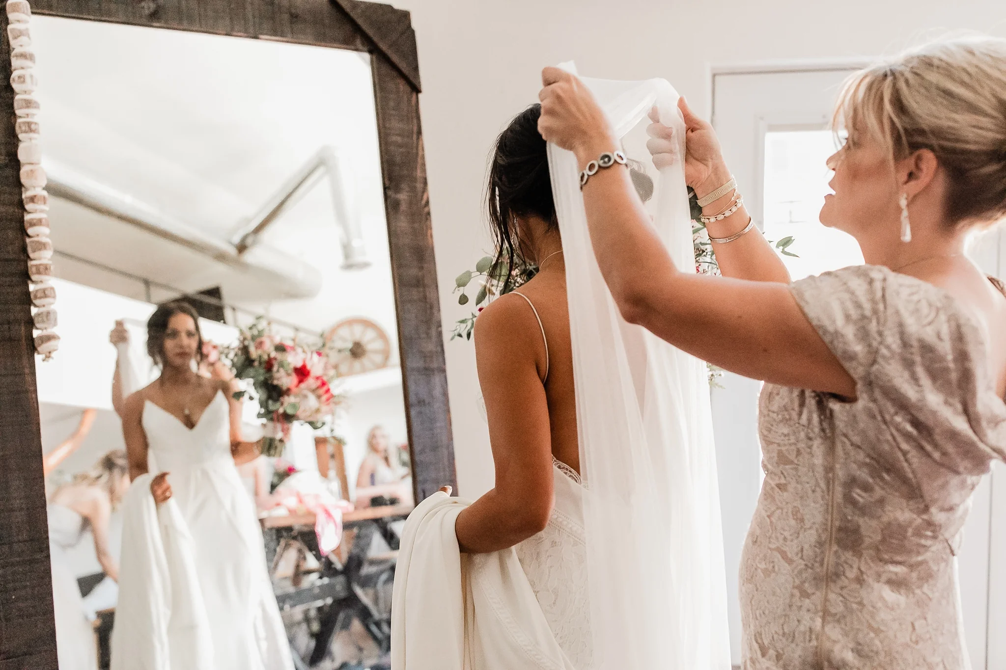 Alicia+lucia+photography+-+albuquerque+wedding+photographer+-+santa+fe+wedding+photography+-+new+mexico+wedding+photographer+-+new+mexico+wedding+-+new+mexico+wedding+-+barn+wedding+-+enchanted+vine+barn+wedding+-+ruidoso+wedding_0082.jpg