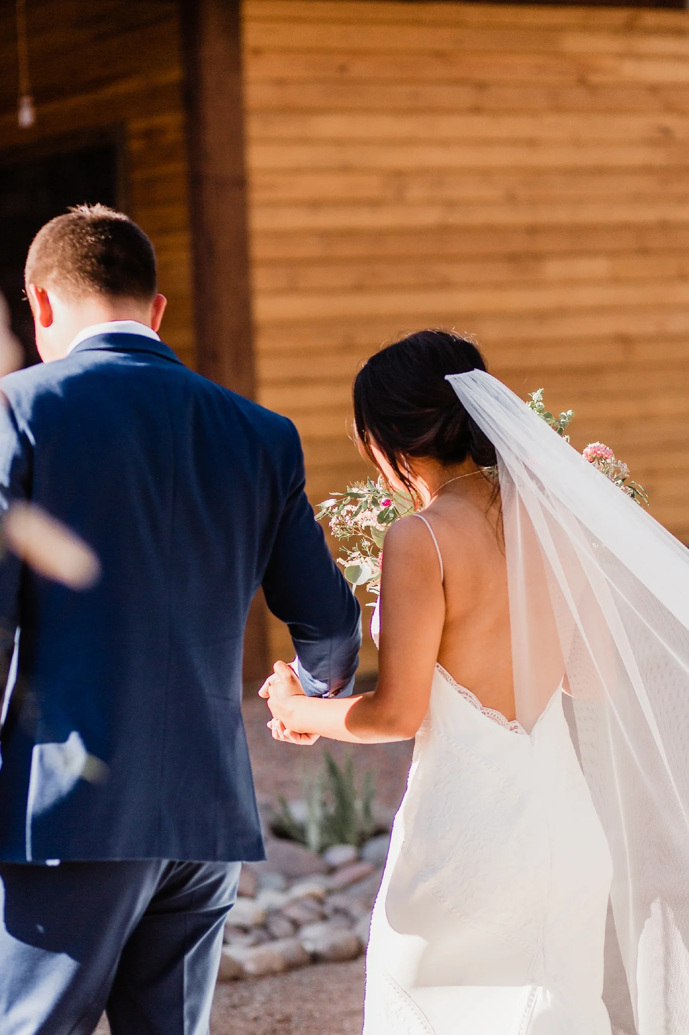 Alicia+lucia+photography+-+albuquerque+wedding+photographer+-+santa+fe+wedding+photography+-+new+mexico+wedding+photographer+-+new+mexico+wedding+-+new+mexico+wedding+-+barn+wedding+-+enchanted+vine+barn+wedding+-+ruidoso+wedding_0111.jpg