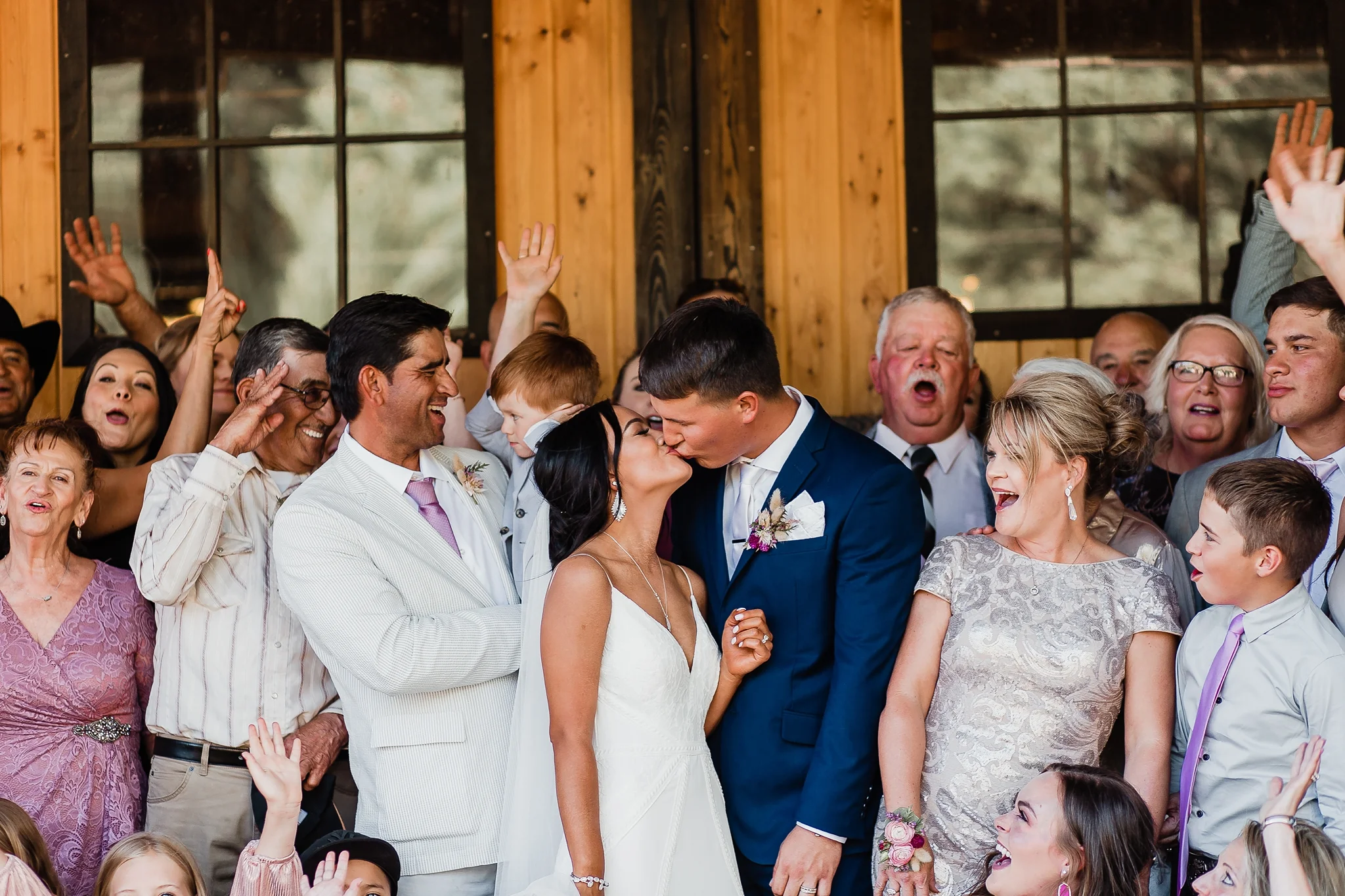Alicia+lucia+photography+-+albuquerque+wedding+photographer+-+santa+fe+wedding+photography+-+new+mexico+wedding+photographer+-+new+mexico+wedding+-+new+mexico+wedding+-+barn+wedding+-+enchanted+vine+barn+wedding+-+ruidoso+wedding_0114.jpg