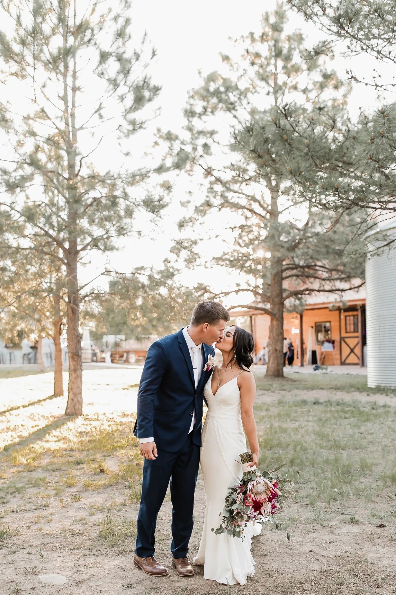 Alicia+lucia+photography+-+albuquerque+wedding+photographer+-+santa+fe+wedding+photography+-+new+mexico+wedding+photographer+-+new+mexico+wedding+-+new+mexico+wedding+-+barn+wedding+-+enchanted+vine+barn+wedding+-+ruidoso+wedding_0129.jpg