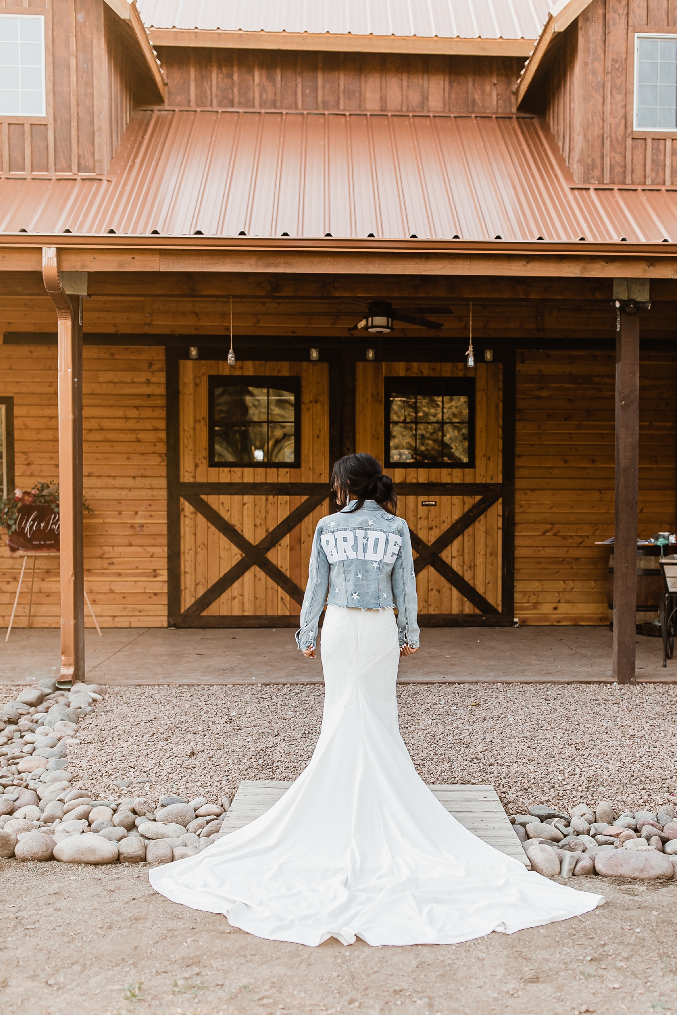 Alicia+lucia+photography+-+albuquerque+wedding+photographer+-+santa+fe+wedding+photography+-+new+mexico+wedding+photographer+-+new+mexico+wedding+-+new+mexico+wedding+-+barn+wedding+-+enchanted+vine+barn+wedding+-+ruidoso+wedding_0137.jpg