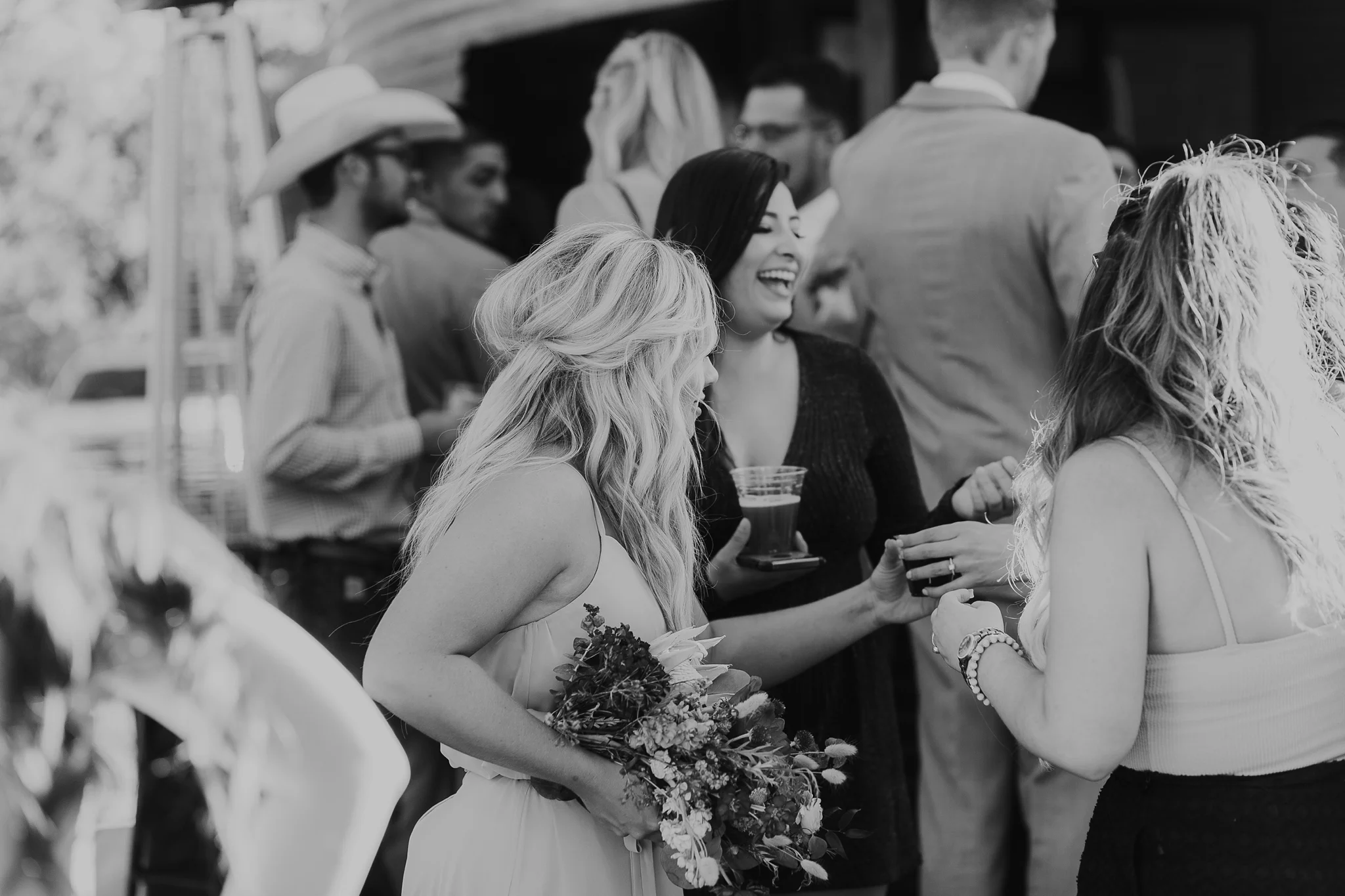 Alicia+lucia+photography+-+albuquerque+wedding+photographer+-+santa+fe+wedding+photography+-+new+mexico+wedding+photographer+-+new+mexico+wedding+-+new+mexico+wedding+-+barn+wedding+-+enchanted+vine+barn+wedding+-+ruidoso+wedding_0152.jpg