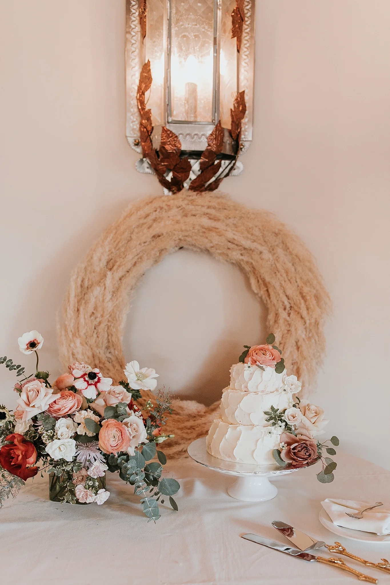 Alicia+lucia+photography+-+albuquerque+wedding+photographer+-+santa+fe+wedding+photography+-+new+mexico+wedding+photographer+-+new+mexico+wedding+-+new+mexico+wedding+-+wedding+florals+-+desert+wedding+-+wedding+trends_0045.jpg