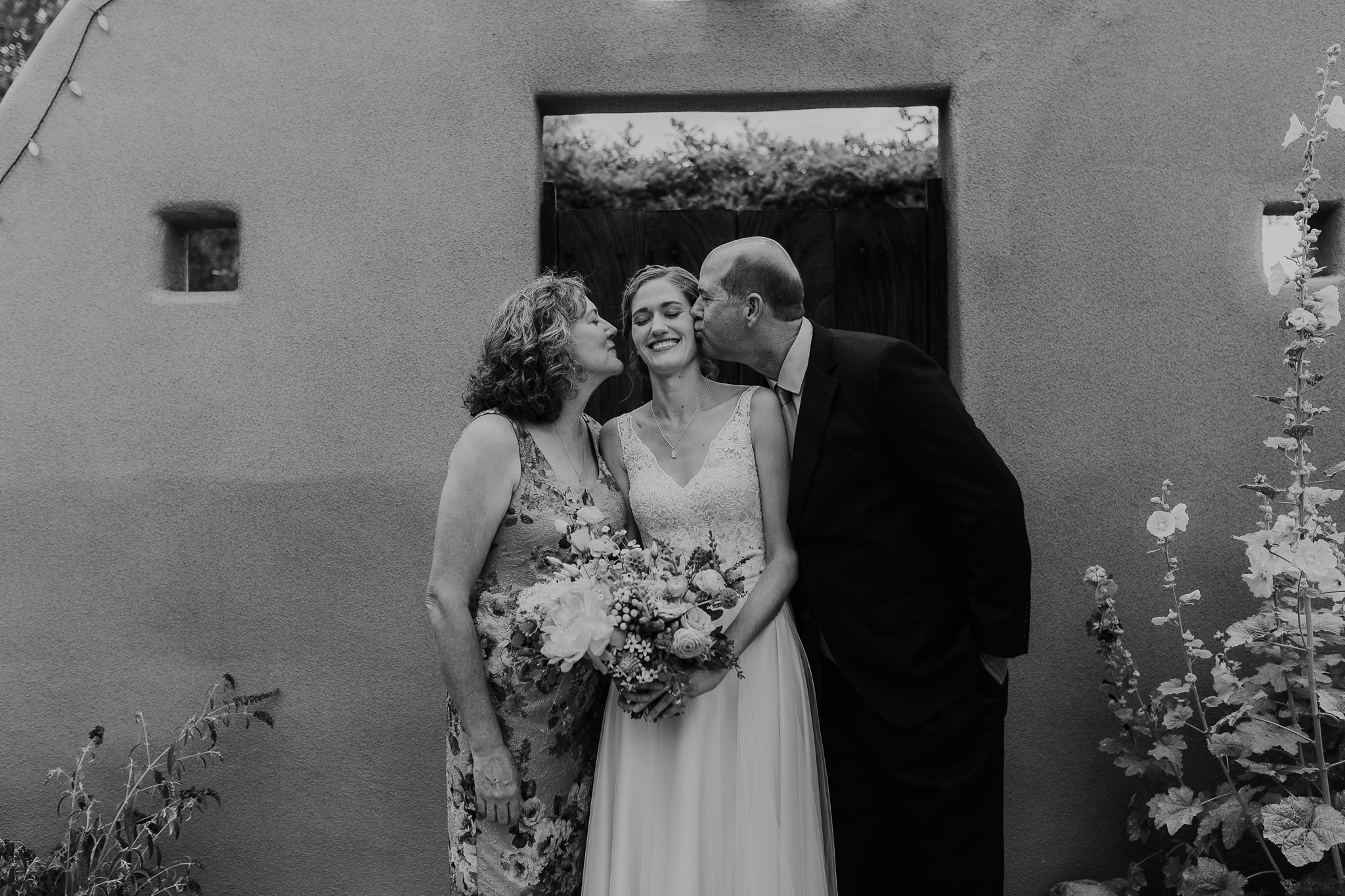 Alicia+lucia+photography+-+albuquerque+wedding+photographer+-+santa+fe+wedding+photography+-+new+mexico+wedding+photographer+-+new+mexico+wedding+-+new+mexico+wedding+-+albuquerque+wedding+-+casa+perea+wedding+-+summer+wedding_0040.jpg